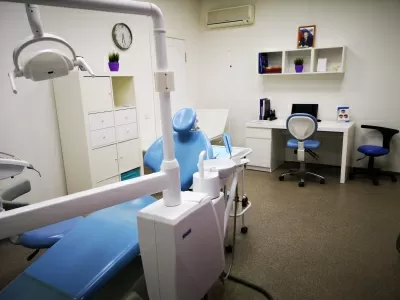 Академия Дент