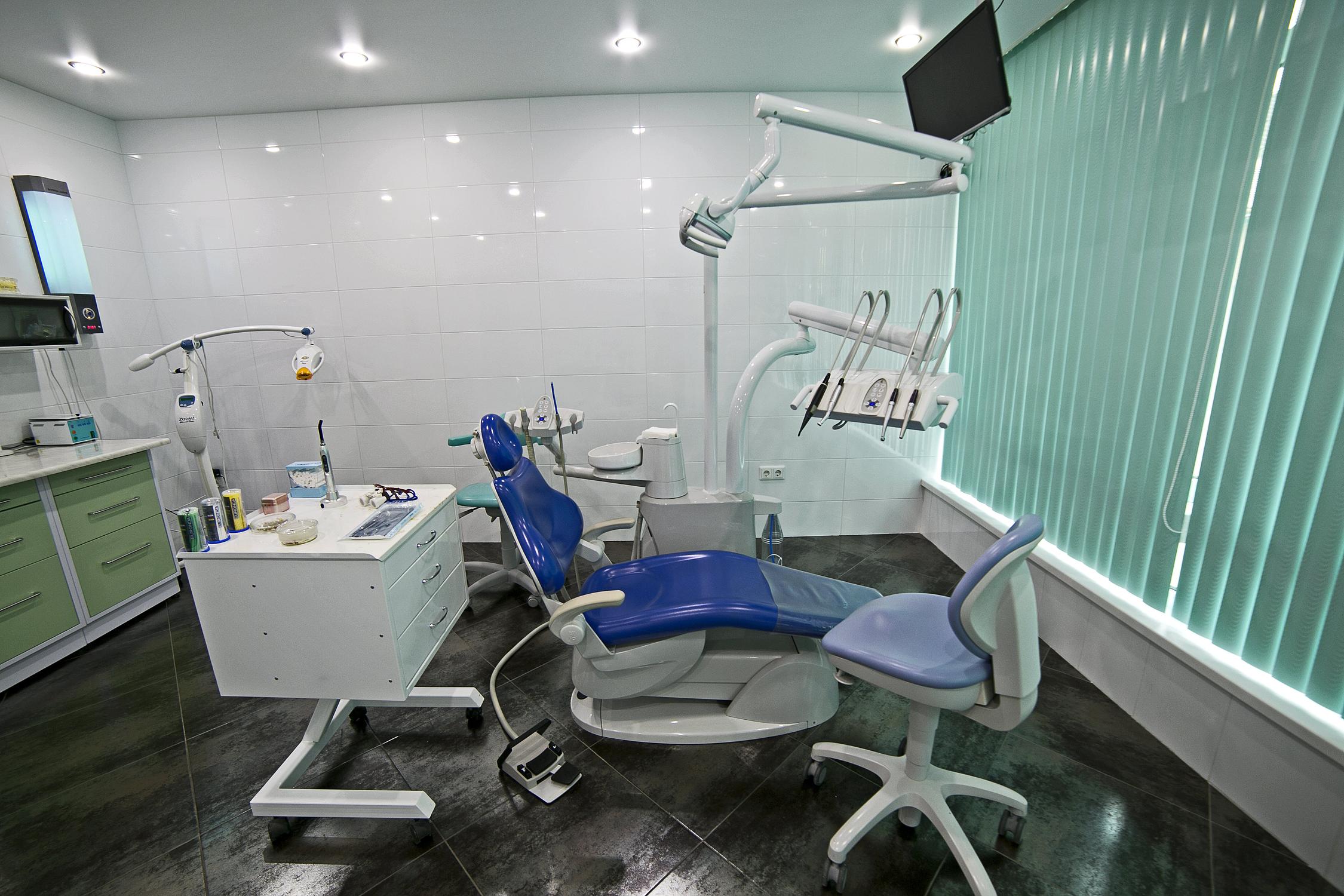 Meteora стоматологическая клиника Адлер. Сеть стоматологических клиник «Vita Dent».