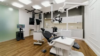 Доктор Дент