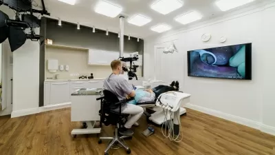 Доктор Дент