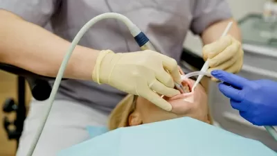 Доктор Дент