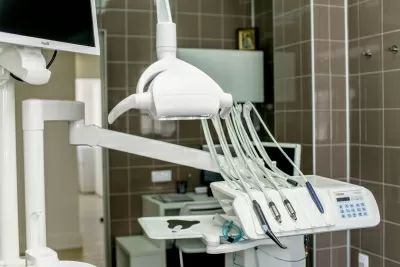 Доктор Дент