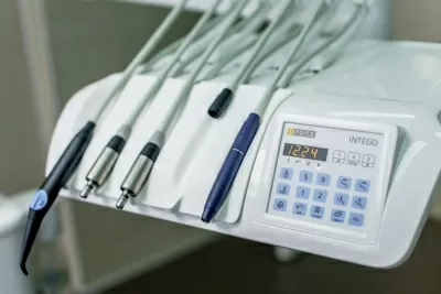 Доктор Дент