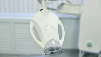 Центр Дентальной Имплантации на улице Правды