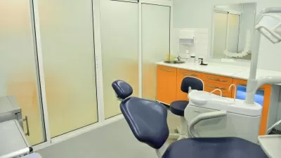 Центр Дентальной Имплантации на улице Правды