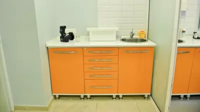 Центр Дентальной Имплантации на улице Правды