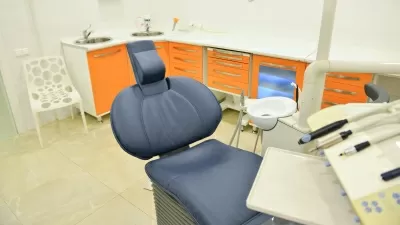 Центр Дентальной Имплантации на улице Правды