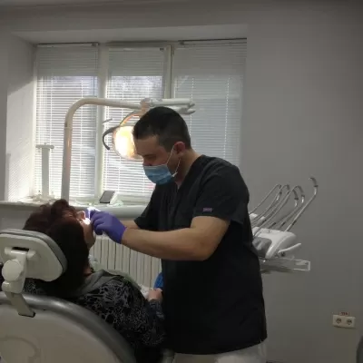 Стоматолог на Дзержинского