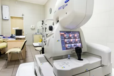 Клиника СМТ (Поликлинический комплекс)