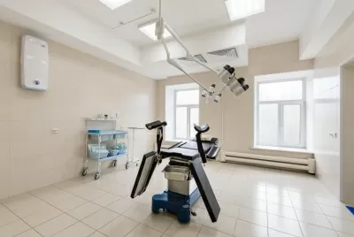 Клиника СМТ (Поликлинический комплекс)