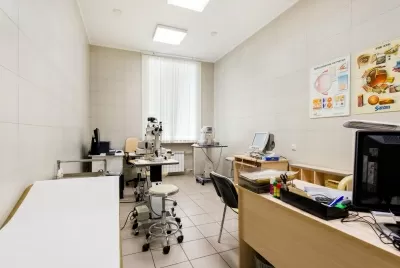 Клиника СМТ (Поликлинический комплекс)