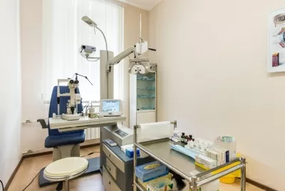 Клиника СМТ (Поликлинический комплекс)