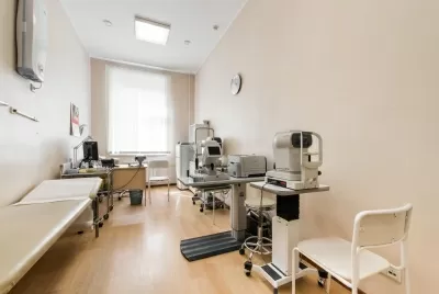 Клиника СМТ (Поликлинический комплекс)