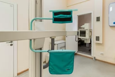 Клиника СМТ (Поликлинический комплекс)