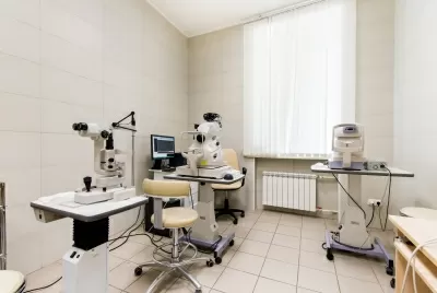 Клиника СМТ (Поликлинический комплекс)