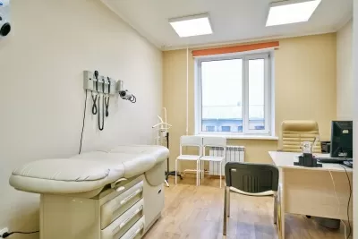 Клиника СМТ (Поликлинический комплекс)