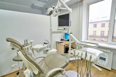 Клиника СМТ (Поликлинический комплекс)