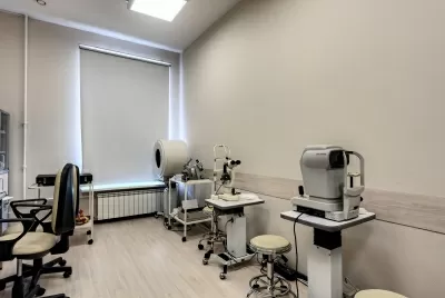 Клиника СМТ (Поликлинический комплекс)