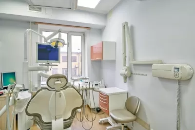 Клиника СМТ (Поликлинический комплекс)