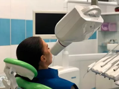 Доктор Стом