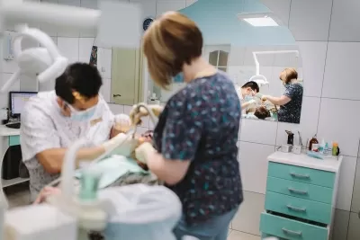 Доктор Дент-люкс