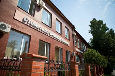 Доктор Дент-люкс