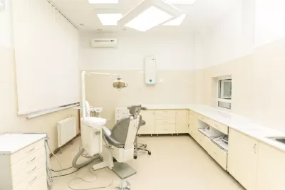 Доктор Дент-люкс