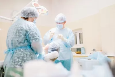 Доктор Дент-люкс