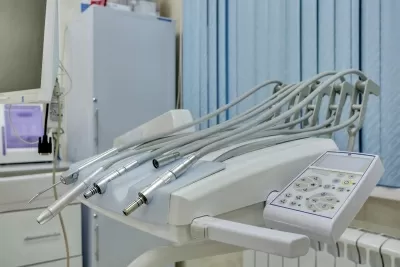 Центр ортодонтии и имплантологии АмирДент