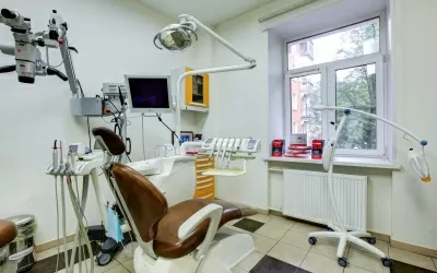 Поликлиника на улице Строителей, на метро Университет