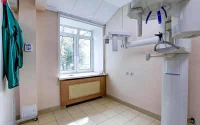 Поликлиника на улице Строителей, на метро Университет