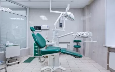 Поликлиника на улице Строителей, на метро Университет