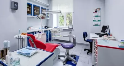 Поликлиника на улице Строителей, на метро Университет