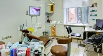 Поликлиника на улице Строителей, на метро Университет