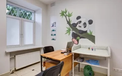 Поликлиника на улице Строителей, на метро Университет