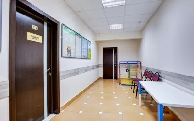 Поликлиника на улице Строителей, на метро Университет