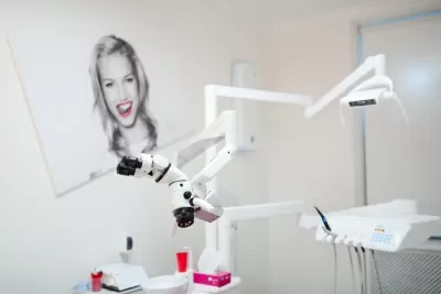 InSmile Veneers Center