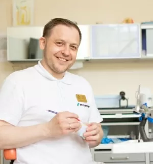 Ушаков Эдуард Валерьевич