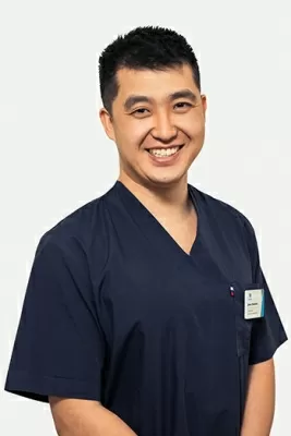 Син Денис Именович