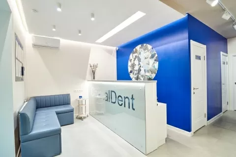 «Кристалл Дент»