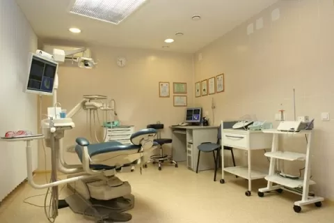 Премьер Дент