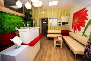 Семейная стоматологическая клиника на Салютной улице