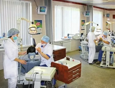 Поликлиника АО Газпромнефть-ОНПЗ