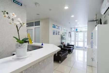 Стоматологический центр на Ленинградской