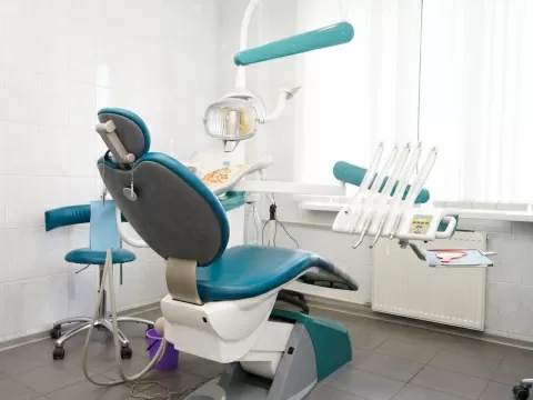 Стоматология на Народной
