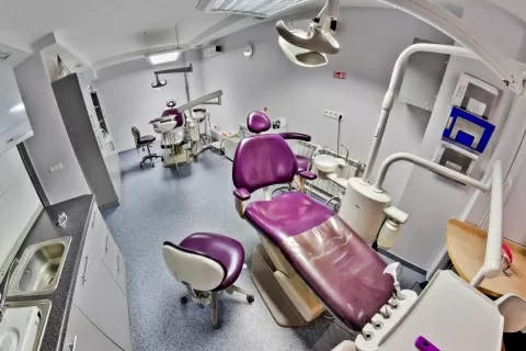 Центр стоматологии в Нефтяниках