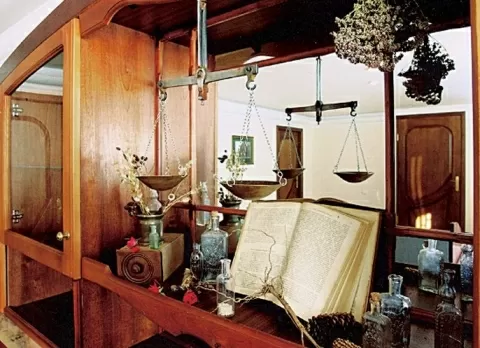 Старая аптека