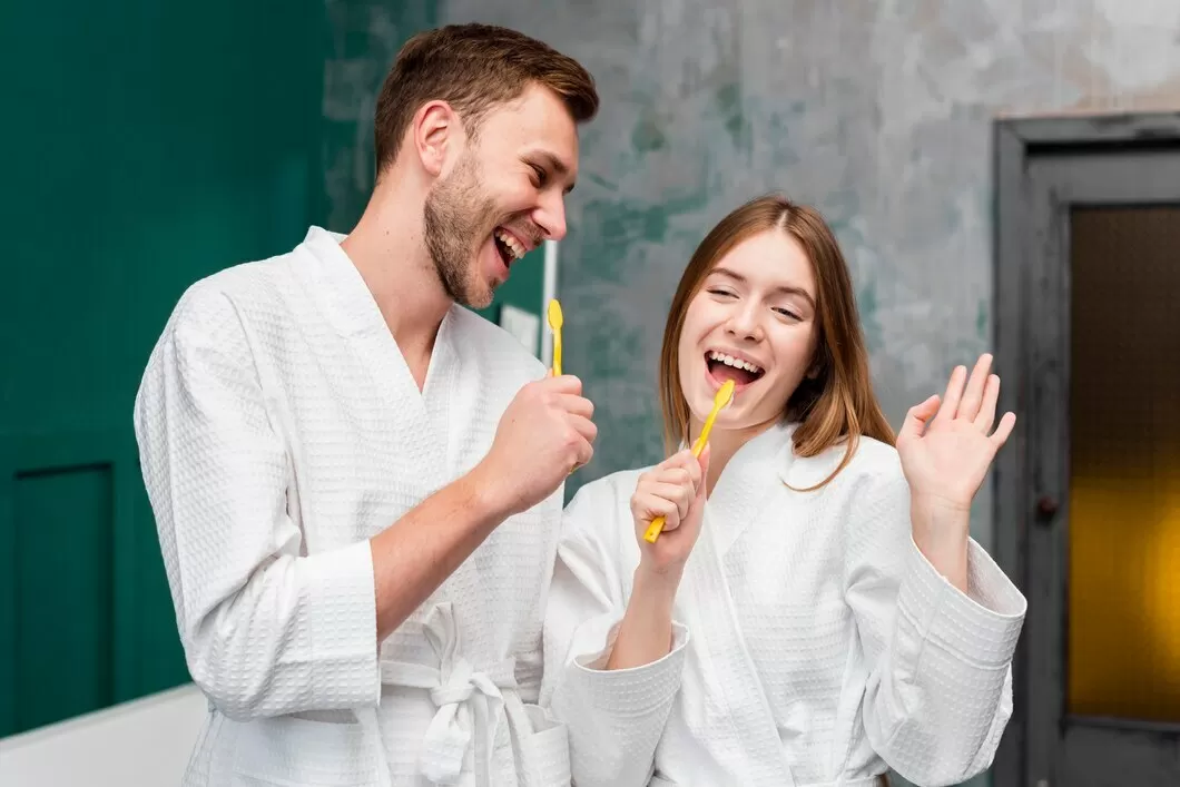 Как отбелить зубы содой. 8 основных способов чистки в домашних условиях