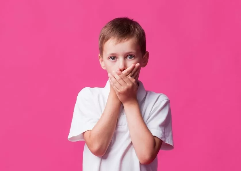 Галитоз у детей, неприятный запах изо рта - симптомы и лечение